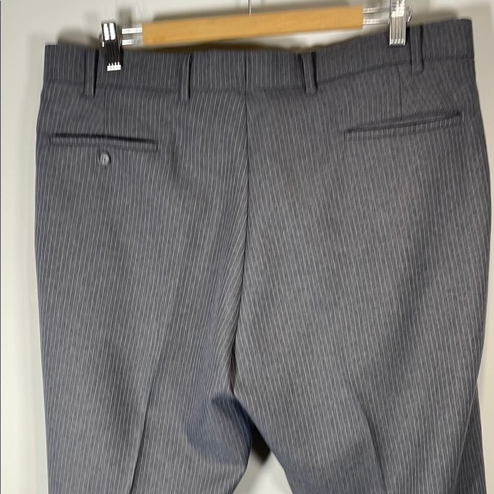 Vintage Levi’s Action Slacks Gray Pinstripe Dress Pants 40x31 USA - Picture 5 of 9